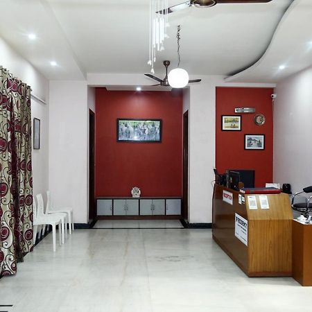 J P Residency Hotel Greater Noida Exterior photo